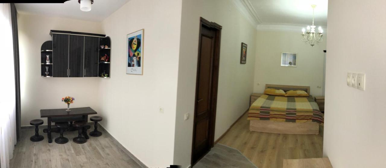 Temo Guest House 10 Batumi Exterior foto